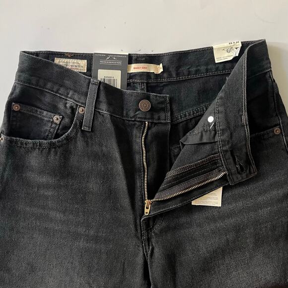 Levi's Baggy Dad Jeans Women's 26x32 Black Straight Leg Mid-Rise Distressed NWT - Picture 5 of 13